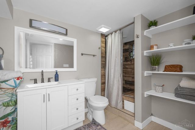 1805 De Armand Avenue, North College Hill, OH 45239