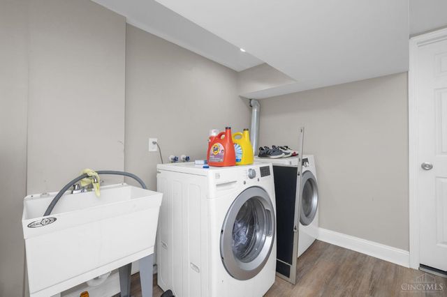 1805 De Armand Avenue, North College Hill, OH 45239