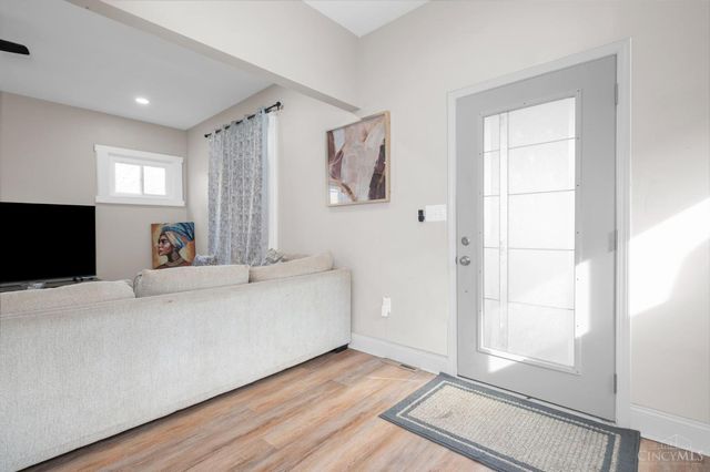 1805 De Armand Avenue, North College Hill, OH 45239