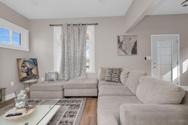 1805 De Armand Avenue, North College Hill, OH 45239