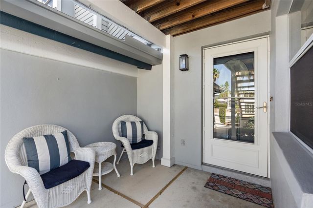 1374 SIESTA BAYSIDE DRIVE 1374-D, Sarasota, FL 34242