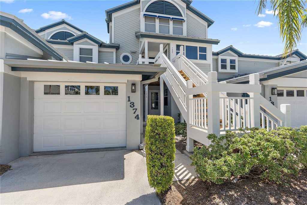 1374 SIESTA BAYSIDE DRIVE 1374-D, Sarasota, FL 34242