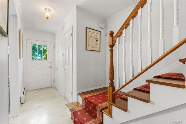 219 Treetop Crescent Lane, Rye Brook, NY 10573