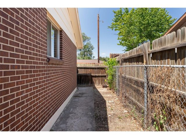 8452 Rutgers St, Westminster, CO 80031