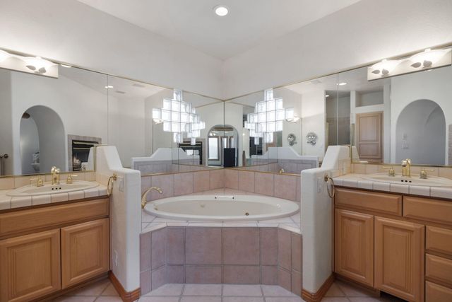 266 San Andres Road, Corrales, NM 87048