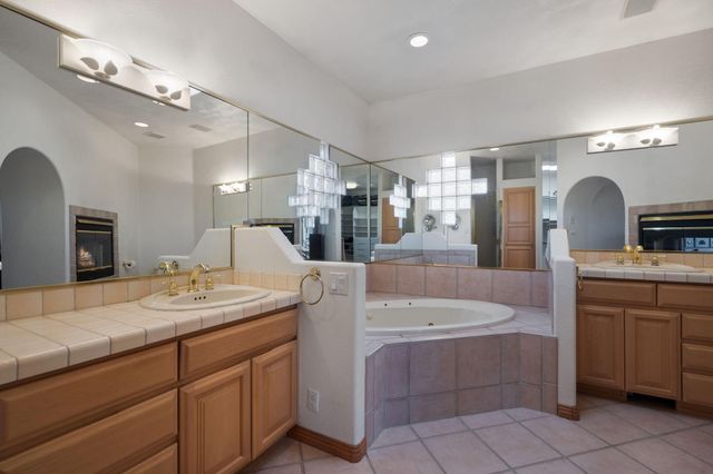 266 San Andres Road, Corrales, NM 87048