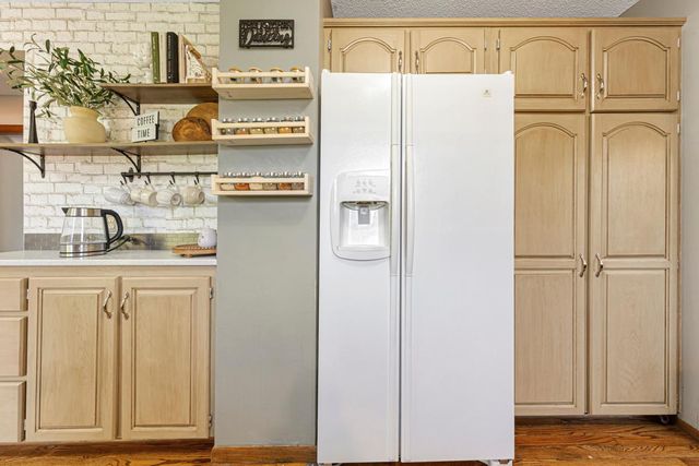 1614 Rondarwal Lane, Faribault, MN 55021