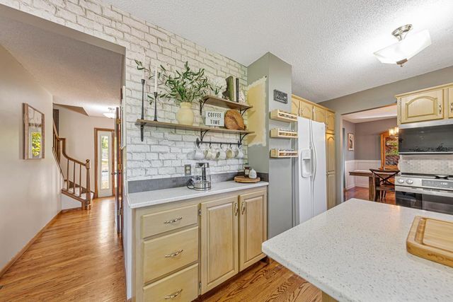 1614 Rondarwal Lane, Faribault, MN 55021