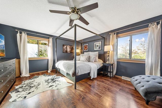 1614 Rondarwal Lane, Faribault, MN 55021