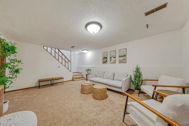 1614 Rondarwal Lane, Faribault, MN 55021