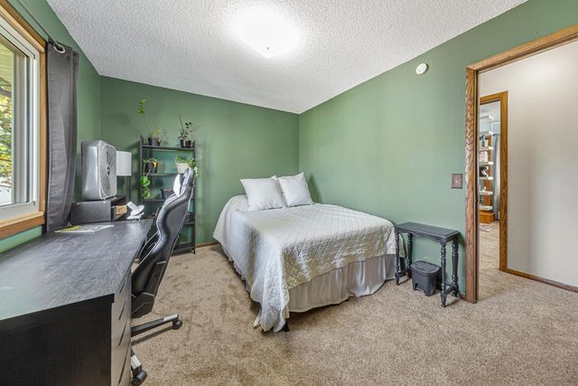 1614 Rondarwal Lane, Faribault, MN 55021