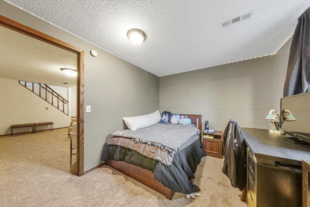 1614 Rondarwal Lane, Faribault, MN 55021