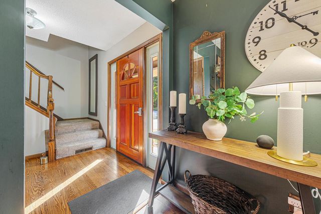 1614 Rondarwal Lane, Faribault, MN 55021