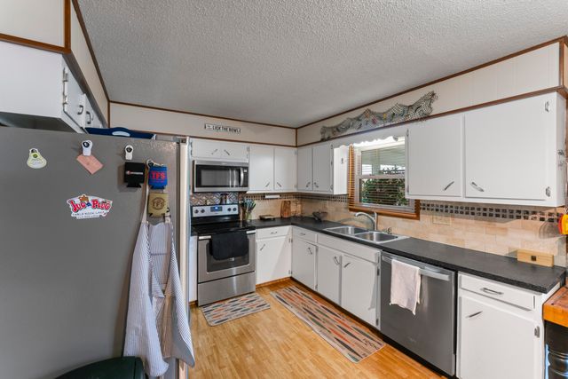 87 Bluff Lane, Shell Knob, MO 65747