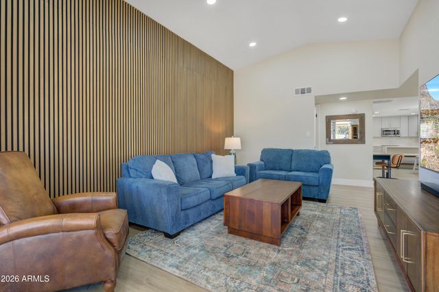 6863 E KELTON Lane, Scottsdale, AZ 85254