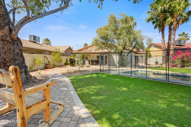 6863 E KELTON Lane, Scottsdale, AZ 85254