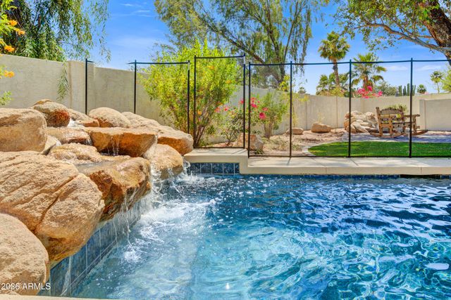 6863 E KELTON Lane, Scottsdale, AZ 85254