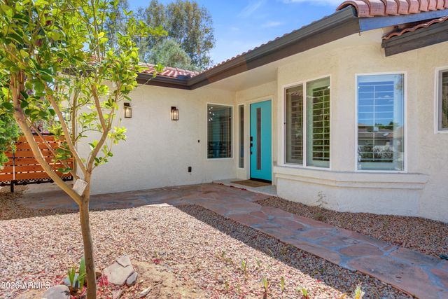 6863 E KELTON Lane, Scottsdale, AZ 85254