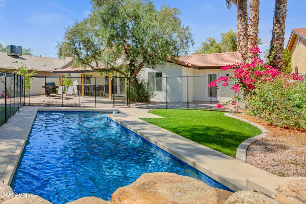 6863 E KELTON Lane, Scottsdale, AZ 85254