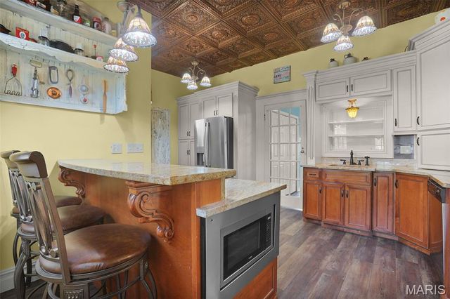 409 W Central Street, Bethalto, IL 62010