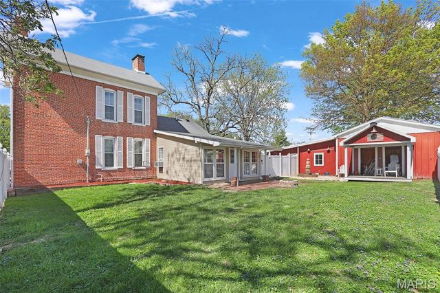 409 W Central Street, Bethalto, IL 62010