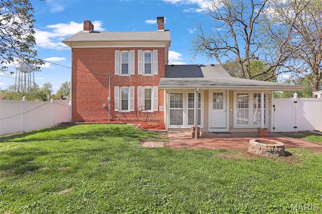 409 W Central Street, Bethalto, IL 62010