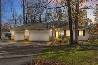 2151 W BREEZEWOOD COURT, Plover, WI 54467