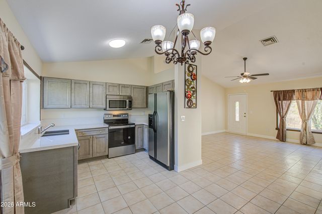 18223 N 19th Street, Phoenix, AZ 85022