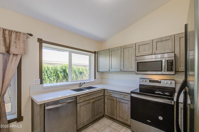 18223 N 19th Street, Phoenix, AZ 85022