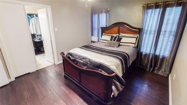 821 Meadowdale Road, Arlington, TX 76017