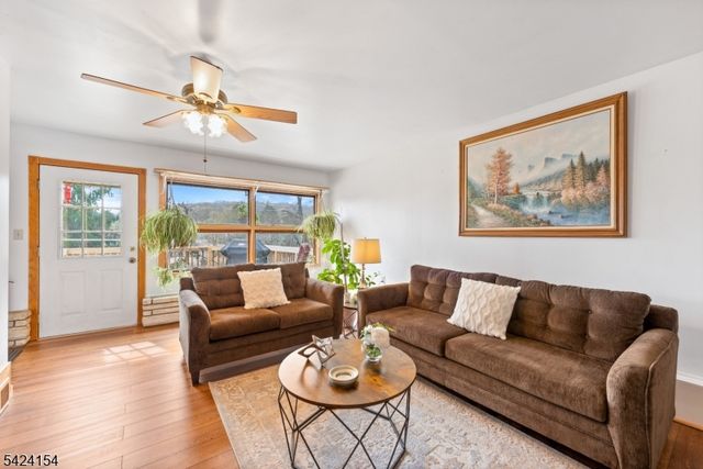 41 Swartswood Rd, Newton Town, NJ 07860