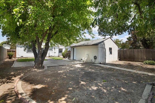 1460 Michigan Ave, Stockton, CA 95204