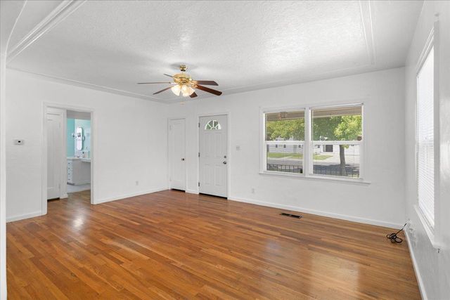 1460 Michigan Ave, Stockton, CA 95204
