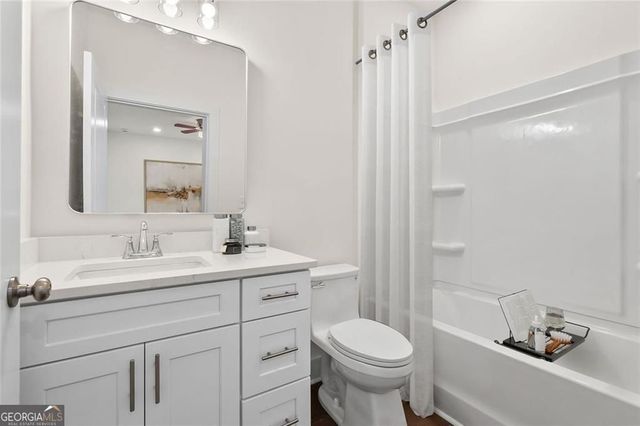 195 W Lake Avenue NW 1, Atlanta, GA 30314