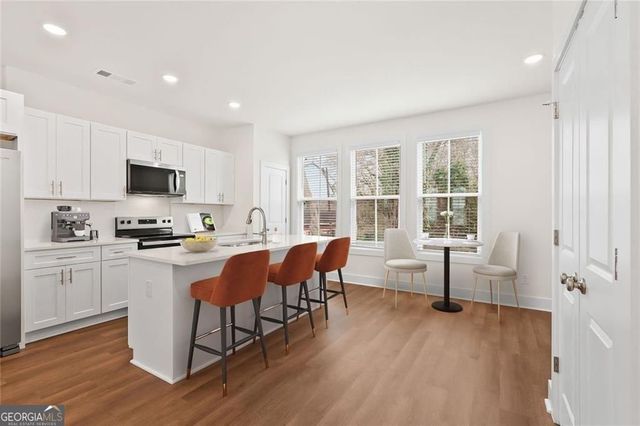 195 W Lake Avenue NW 1, Atlanta, GA 30314