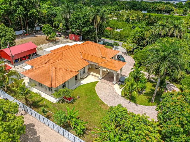 18390 SW 200TH STREET, Miami, FL 33187