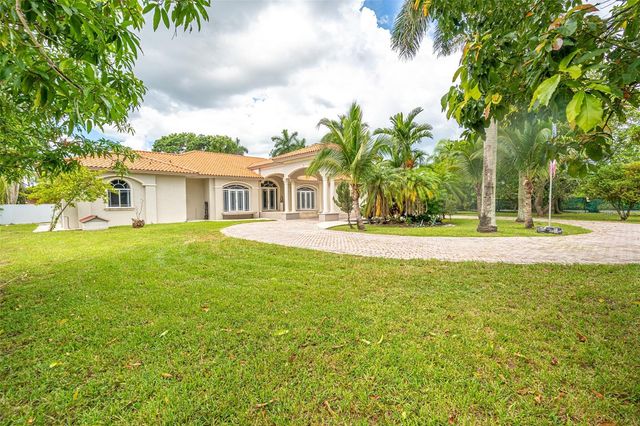 18390 SW 200TH STREET, Miami, FL 33187