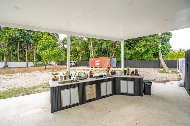 18390 SW 200TH STREET, Miami, FL 33187