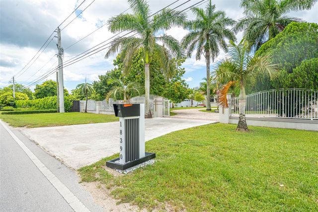 18390 SW 200TH STREET, Miami, FL 33187