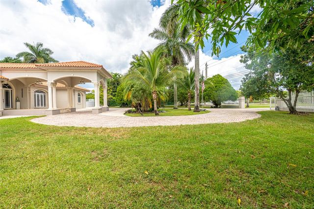 18390 SW 200TH STREET, Miami, FL 33187