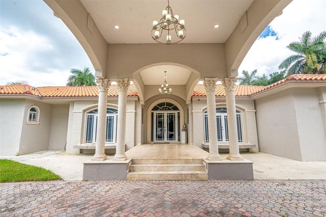 18390 SW 200TH STREET, Miami, FL 33187