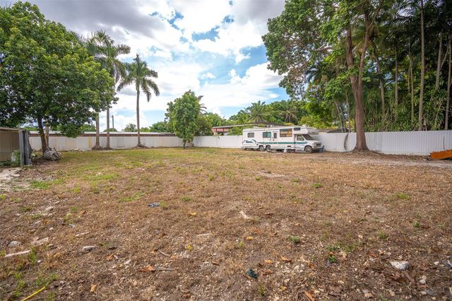 18390 SW 200TH STREET, Miami, FL 33187