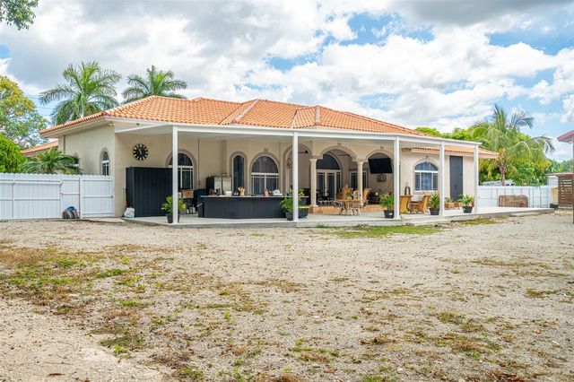 18390 SW 200TH STREET, Miami, FL 33187