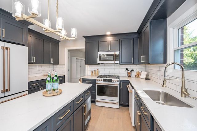 8205 Indian Trail Drive, Madeira, OH 45243