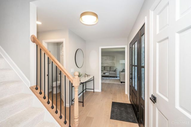 8205 Indian Trail Drive, Madeira, OH 45243