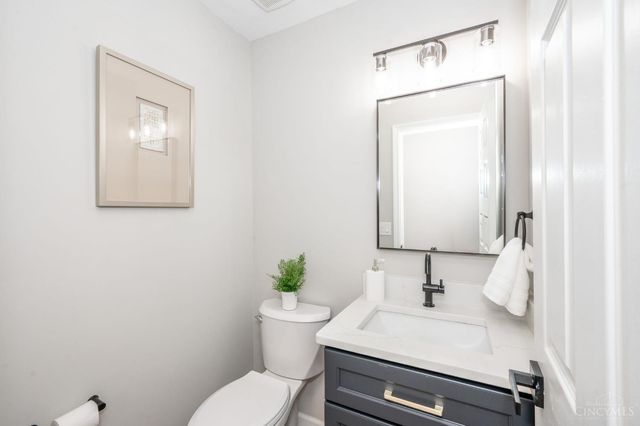 8205 Indian Trail Drive, Madeira, OH 45243