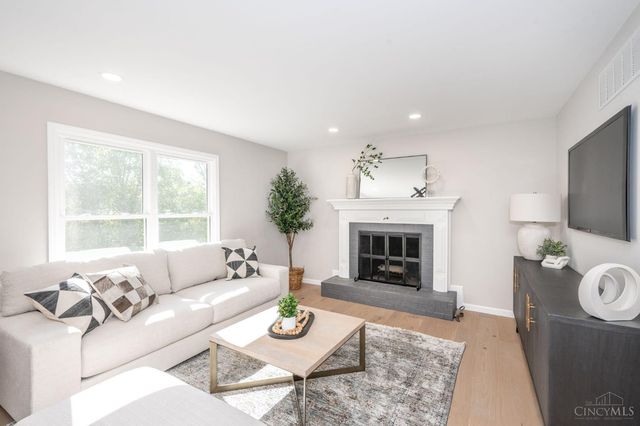 8205 Indian Trail Drive, Madeira, OH 45243