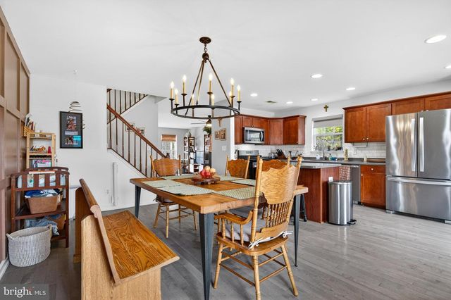 612 FRONTIER FORT LN, Strasburg, VA 22657