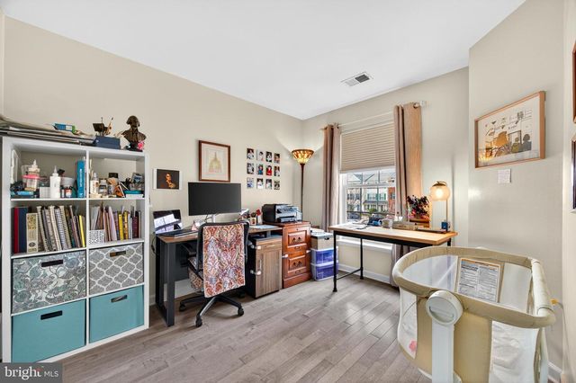 612 FRONTIER FORT LN, Strasburg, VA 22657