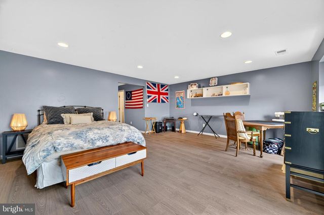 612 FRONTIER FORT LN, Strasburg, VA 22657